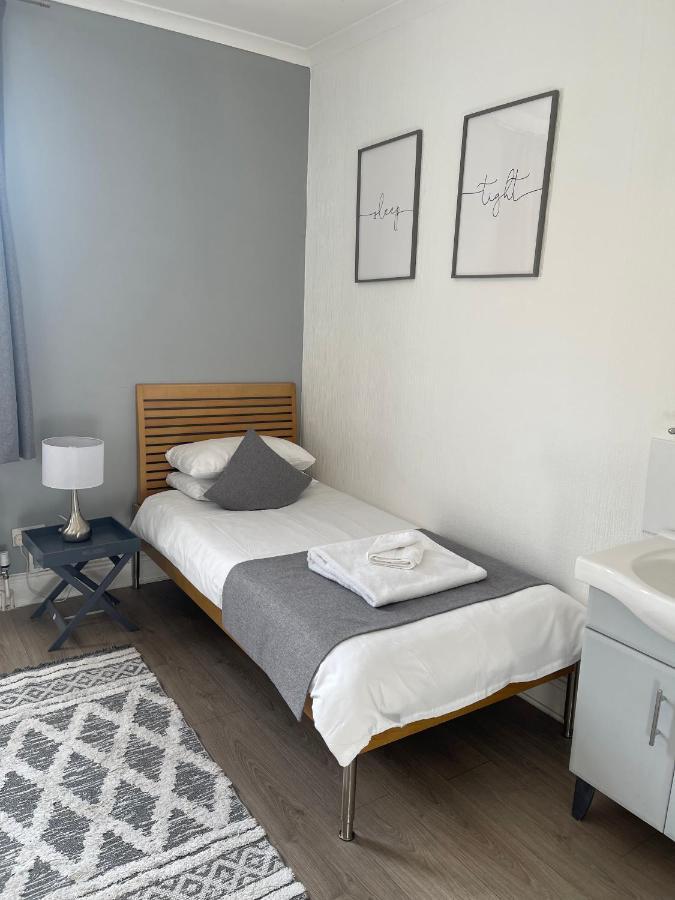 Aragon House Hotel Peterborough Ngoại thất bức ảnh